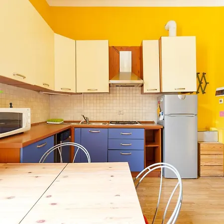 דירה Viale Umbria Colorful